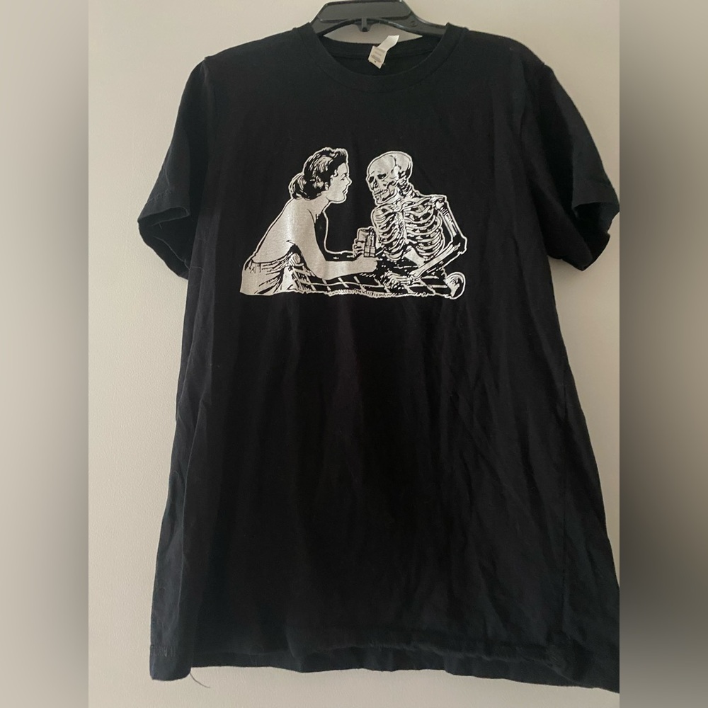 Vintage Pulp Black Graphic Tee with Retro Skeleton Design